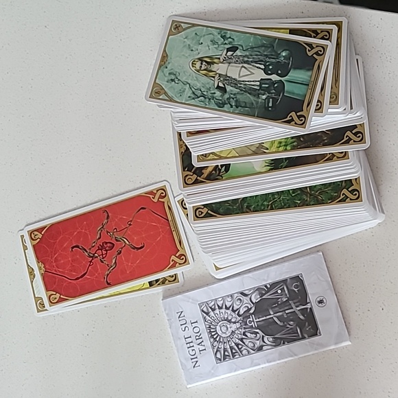 EUC Night Sun Tarot - Picture 4 of 4
